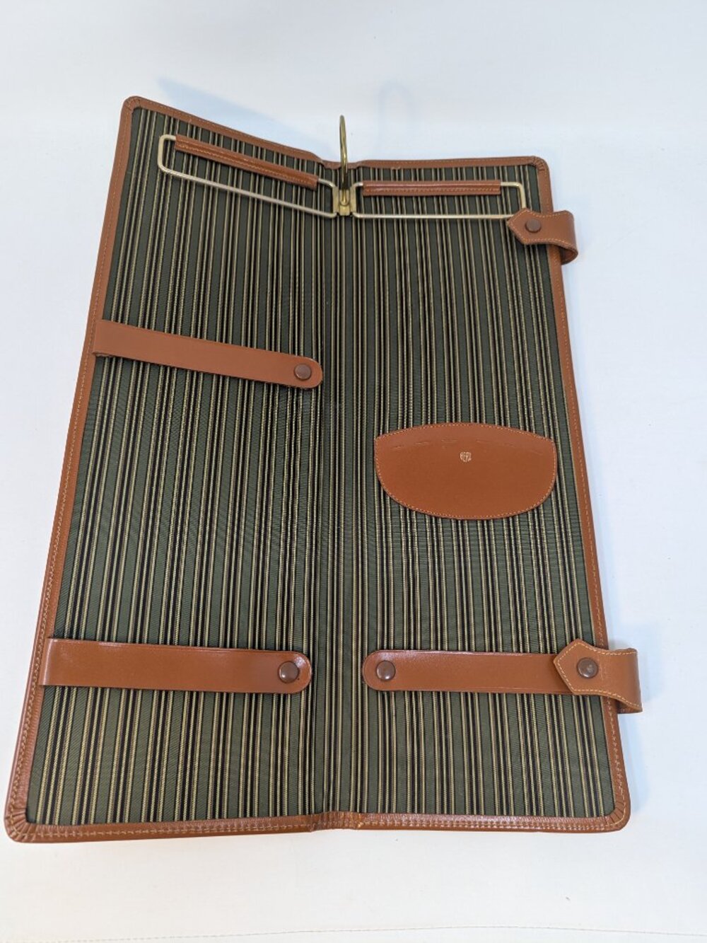 Vintage Herz leather travel tie case - keep your ties looking great on the road